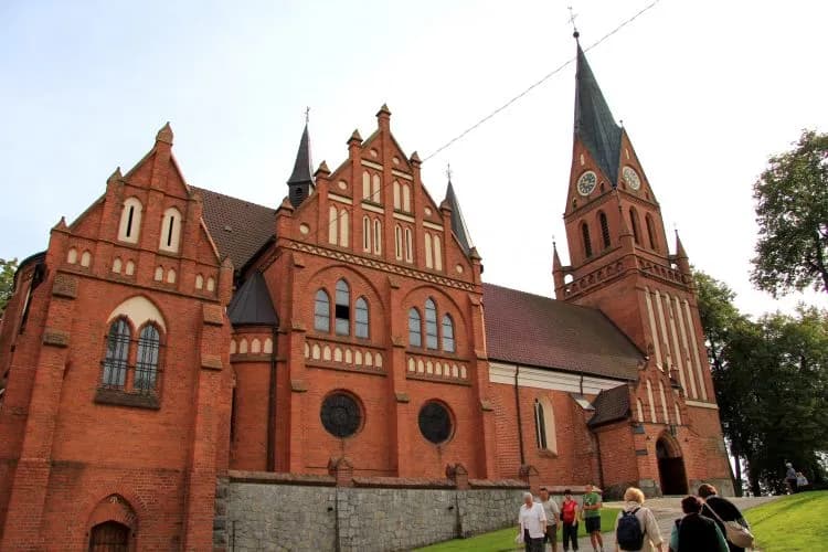 Historia sanktuarium w Gietrzwałdzie: Objawienia, znaczenie i tajemnice